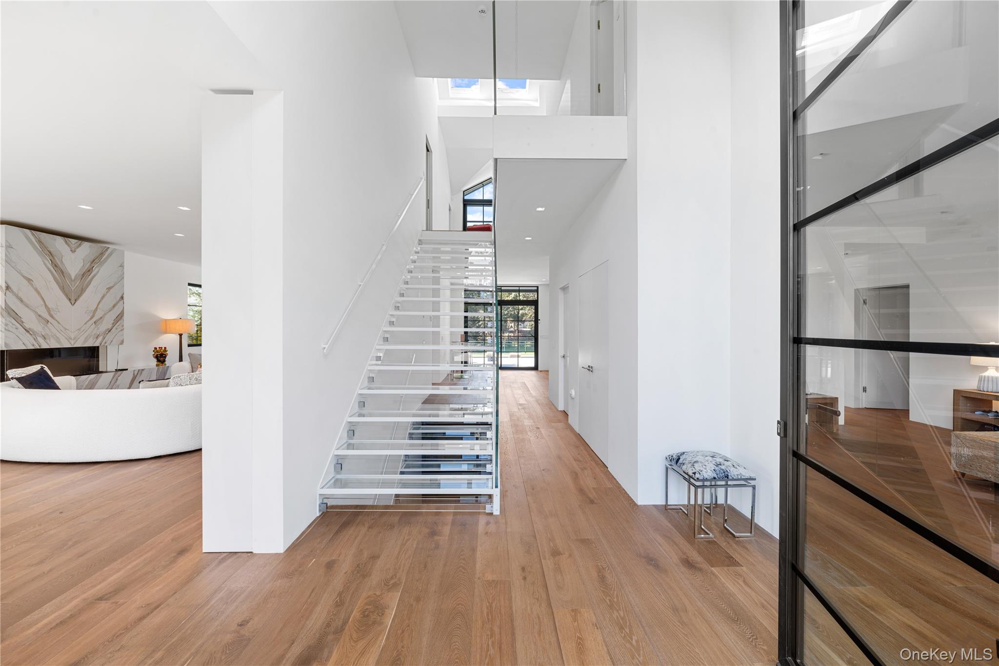 #6 photo, 15 Atterbury Road, Southampton , NY 11968