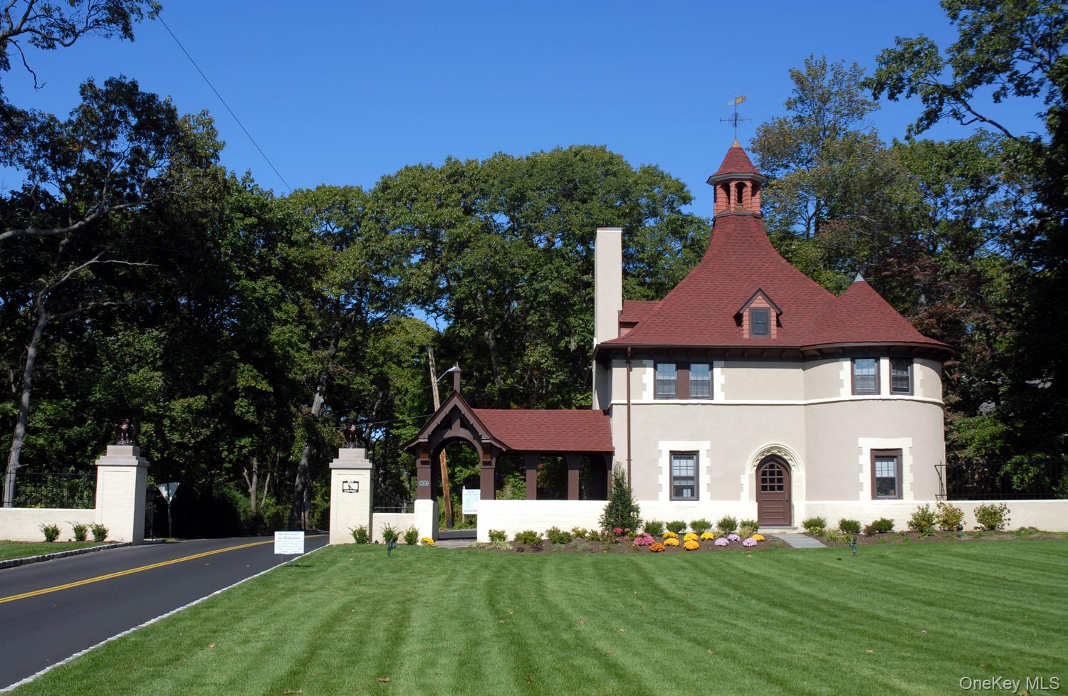 #1 photo, 9 Cliff Road, Port Jefferson , NY 11777