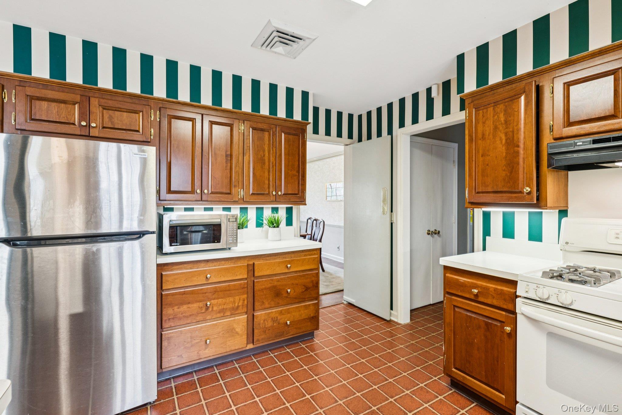 #20 photo, 9 Cliff Road, 東長島 Port Jefferson , NY 11777