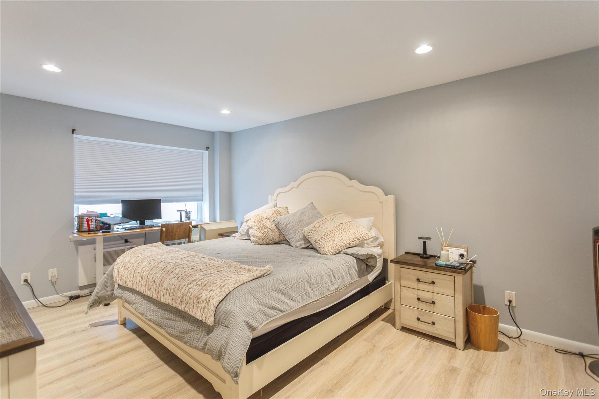 #16 photo, 740 E Broadway, Long Beach , NY 11561