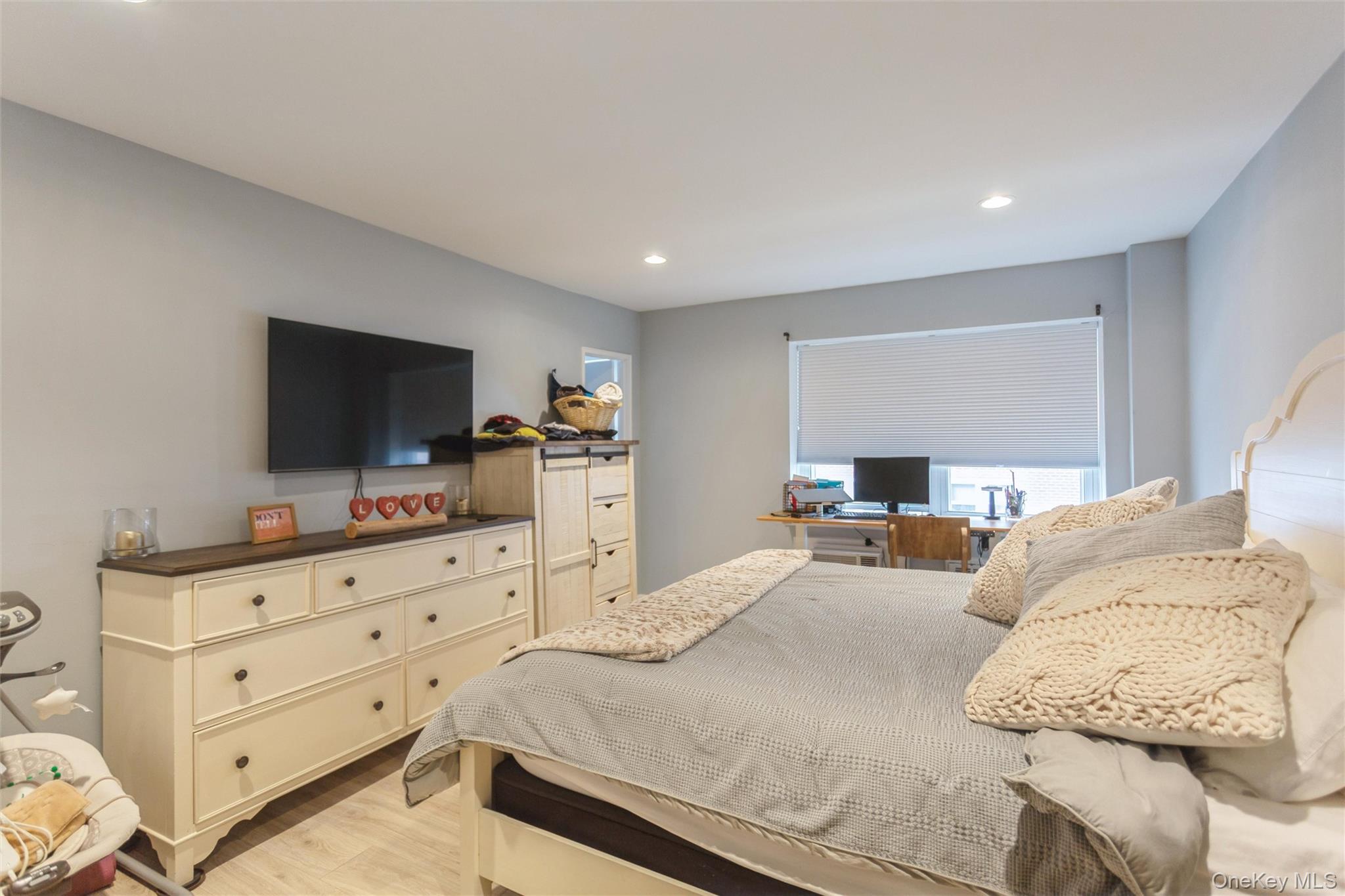 #17 photo, 740 E Broadway, Long Beach , NY 11561