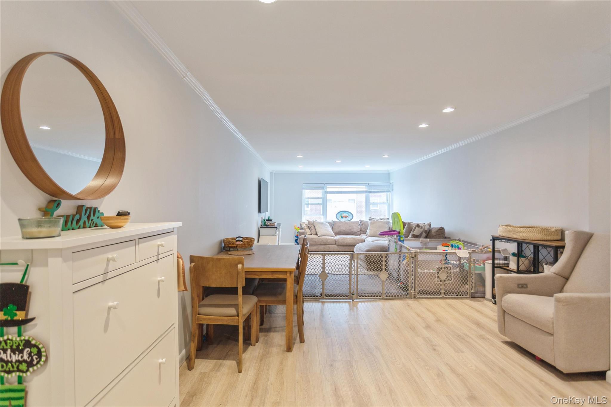 #5 photo, 740 E Broadway, Long Beach , NY 11561