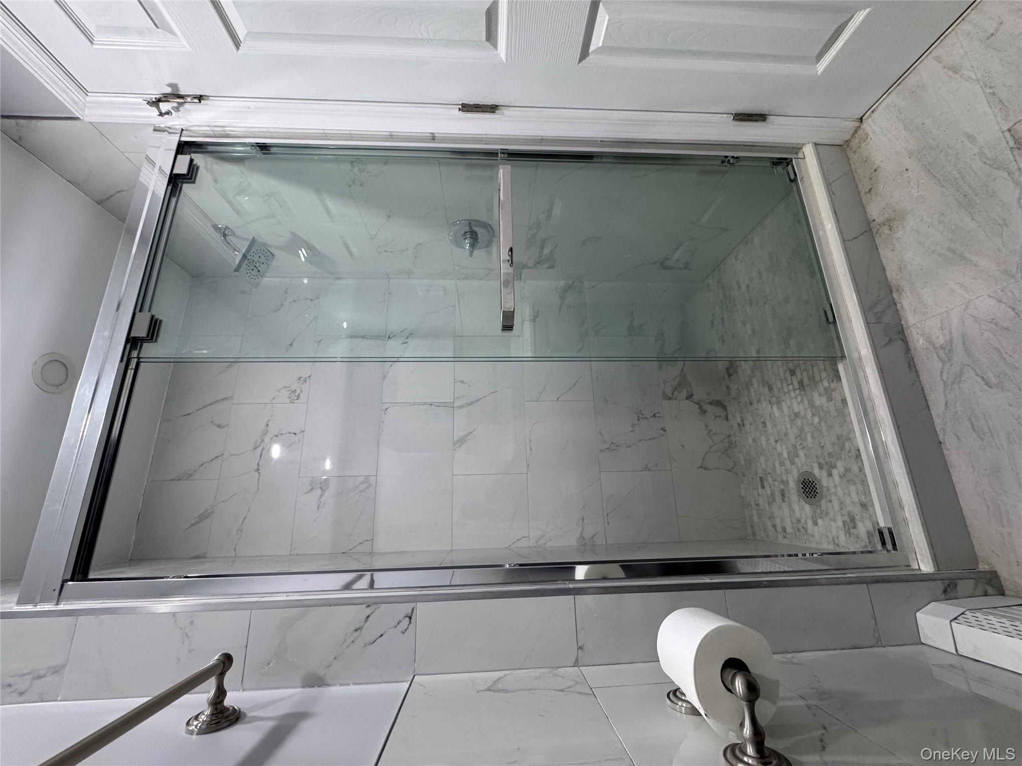 #4 photo, 771 E 216th Street, Bronx , NY 10467