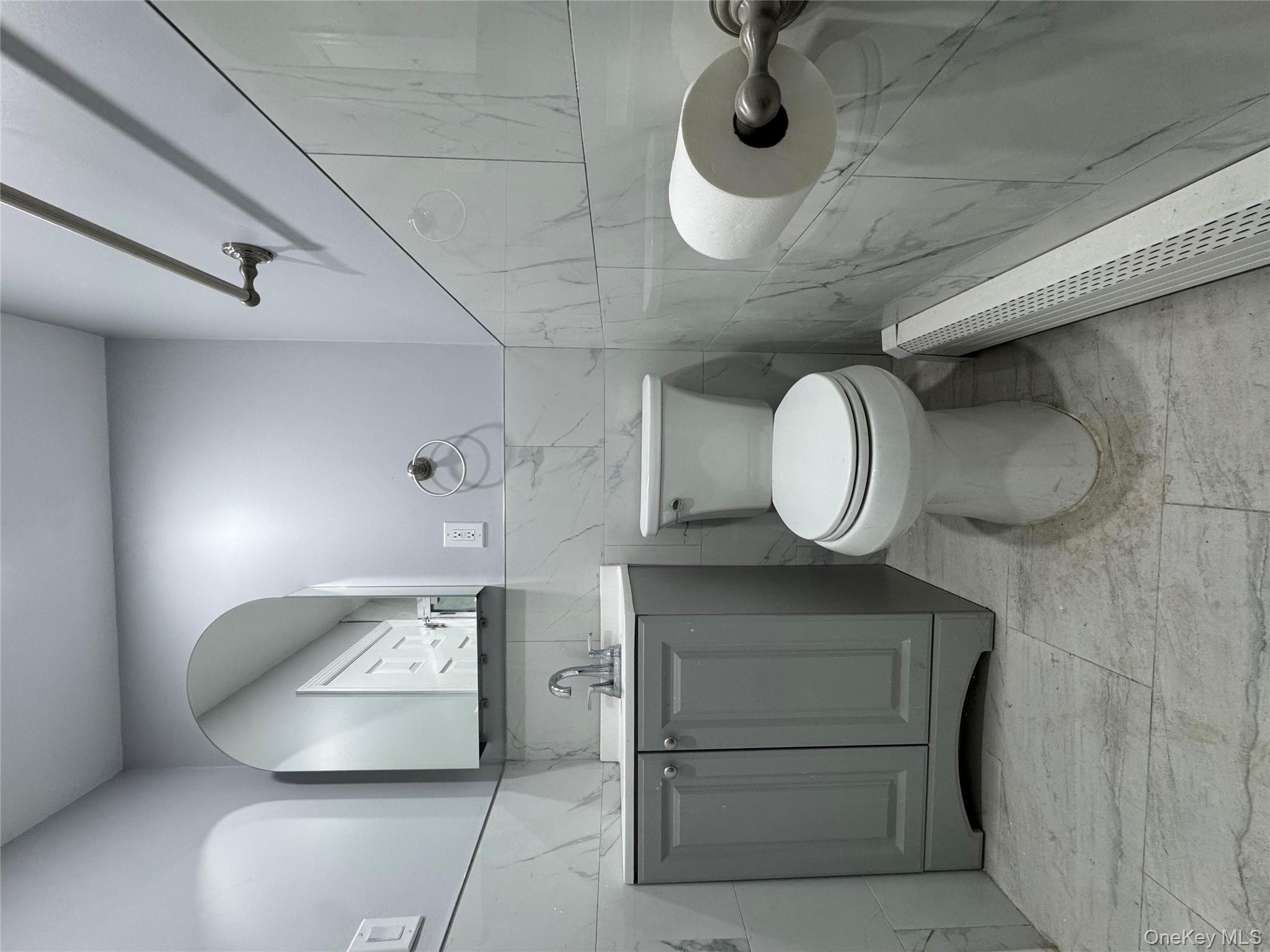 #5 photo, 771 E 216th Street, Bronx , NY 10467