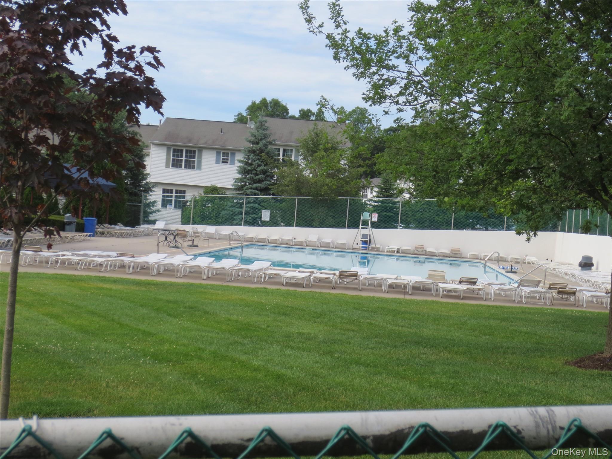 #16 photo, 4 Oxford Court, Suffern , NY 10901