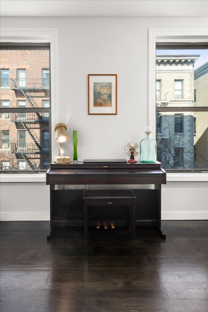 #13 photo, 234 W 21ST Street, Chelsea , NY 10011