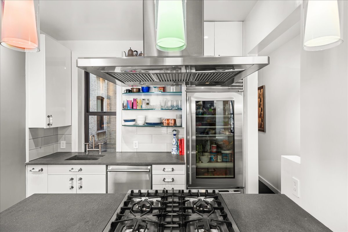 #9 photo, 234 W 21ST Street, Chelsea , NY 10011