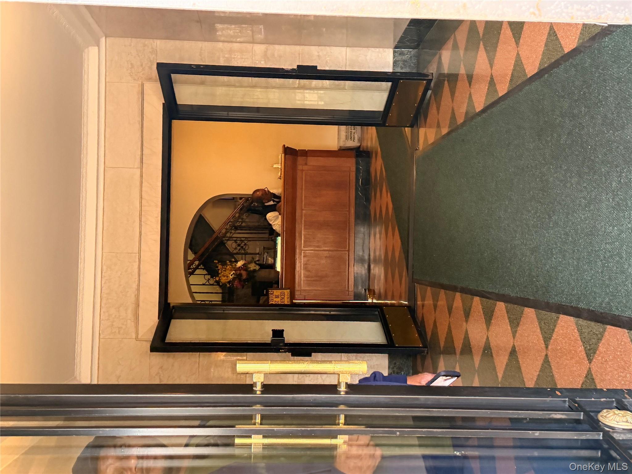 #4 photo, 410 Central Park, New York (Manhattan) , NY 10025