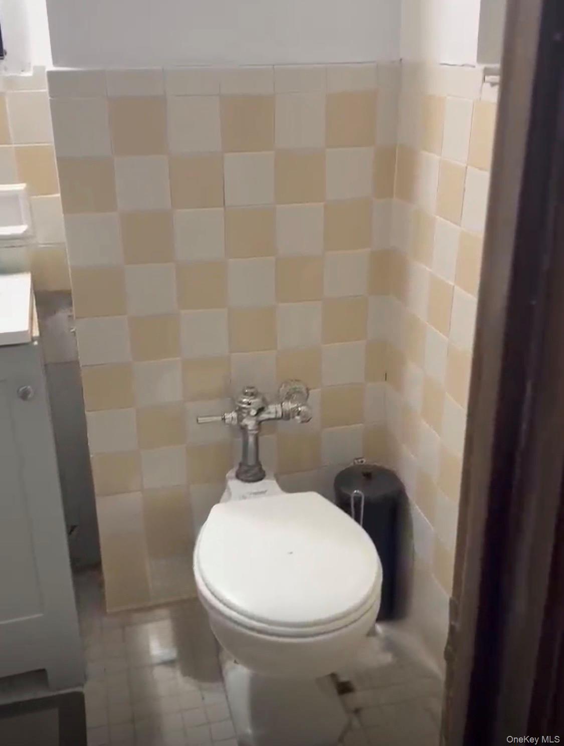 #7 photo, 410 Central Park, New York (Manhattan) , NY 10025