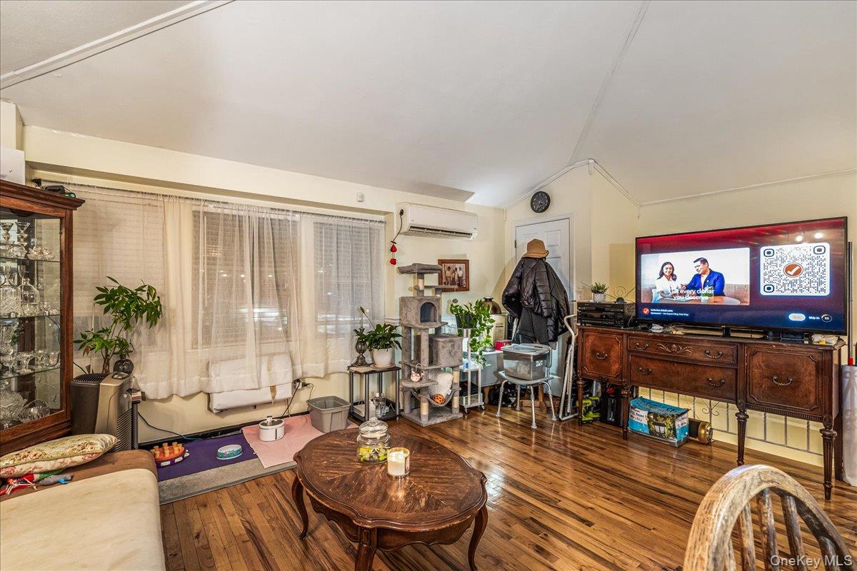 #17 photo, 93-03 90th Avenue, Woodhaven , NY 11421