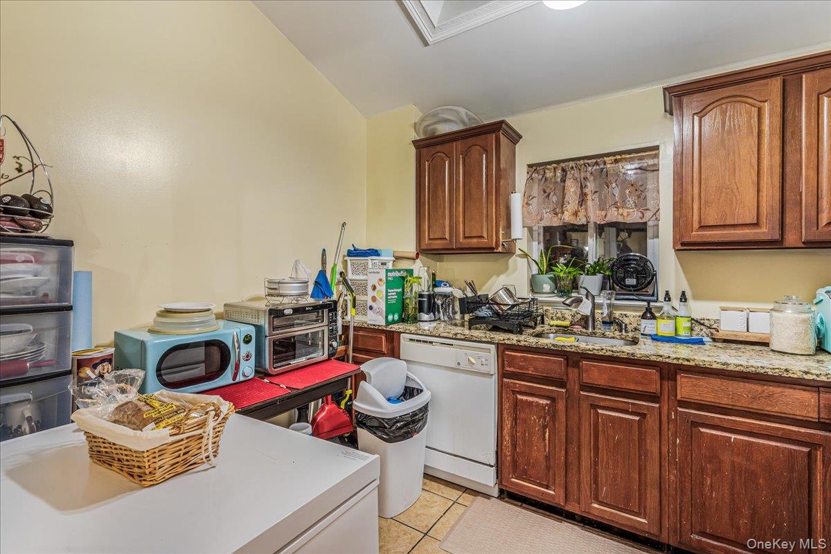 #19 photo, 93-03 90th Avenue, Woodhaven , NY 11421