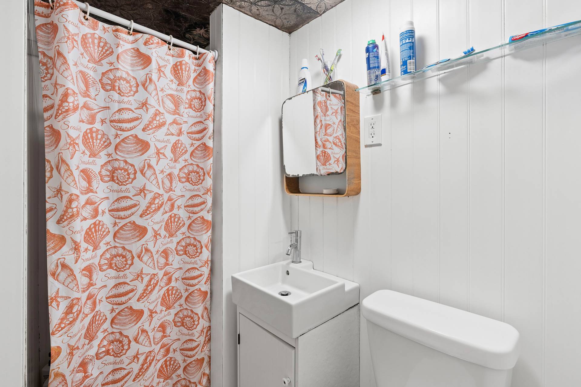 #5 photo, 10 Indian Road, Hampton Bays , NY 11946