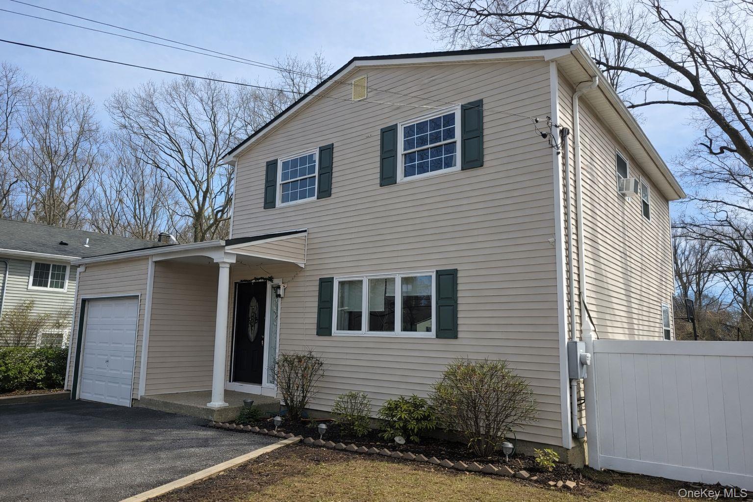 #2 photo, 44 Patchogue Avenue, Mastic , NY 11950