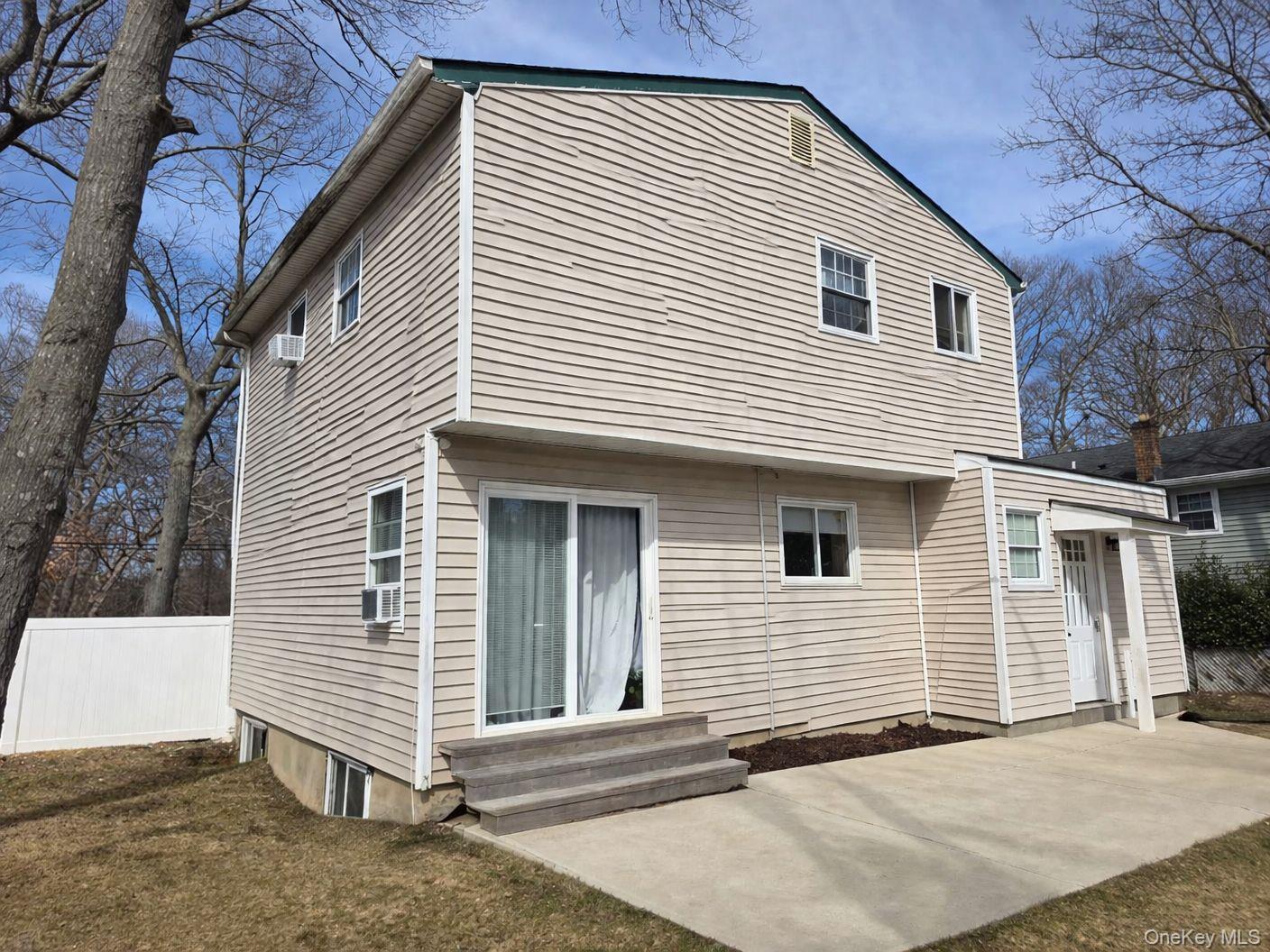 #3 photo, 44 Patchogue Avenue, Mastic , NY 11950