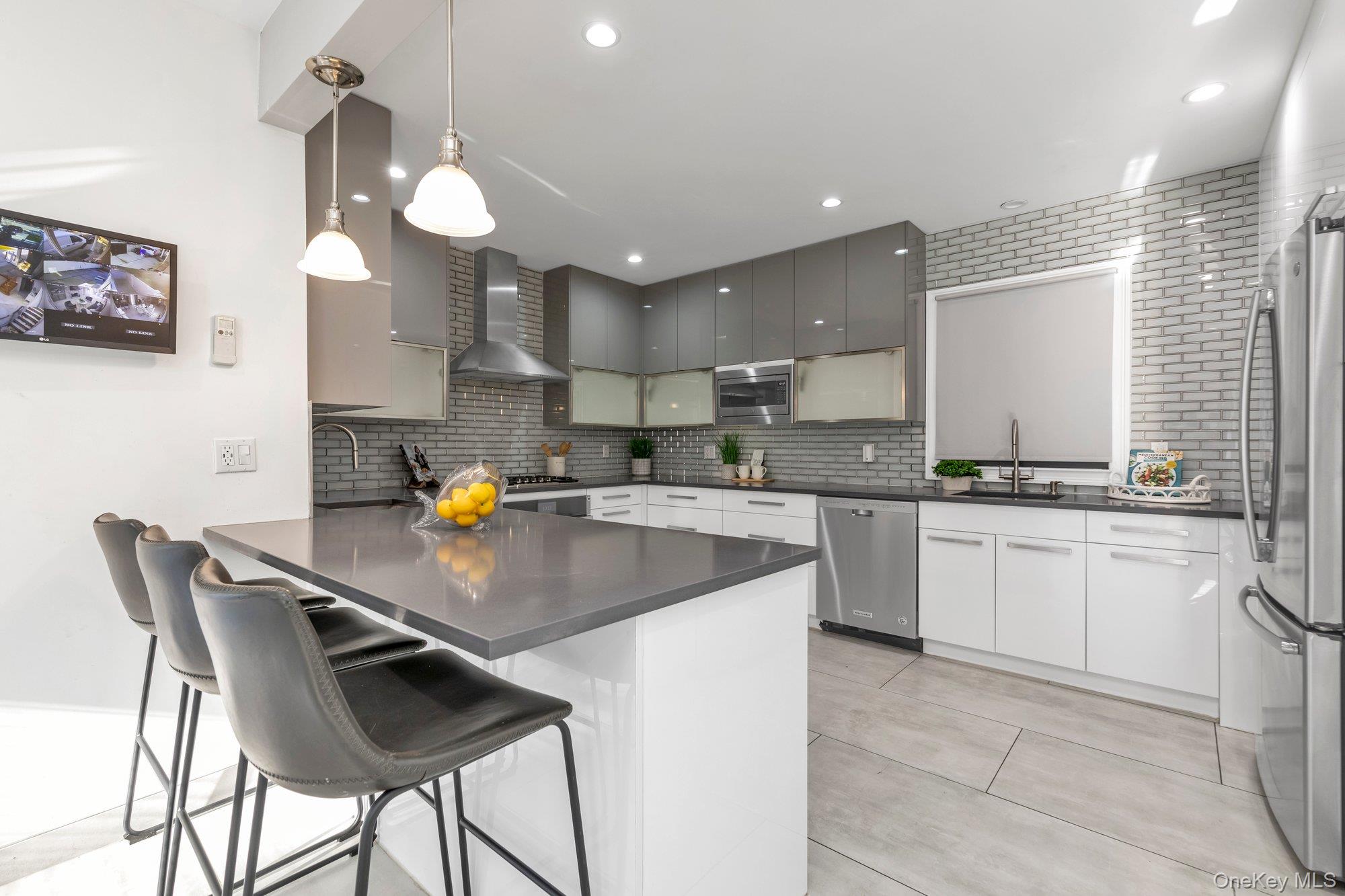 #9 photo, 83-34 116th Street, Kew Gardens , NY 11418