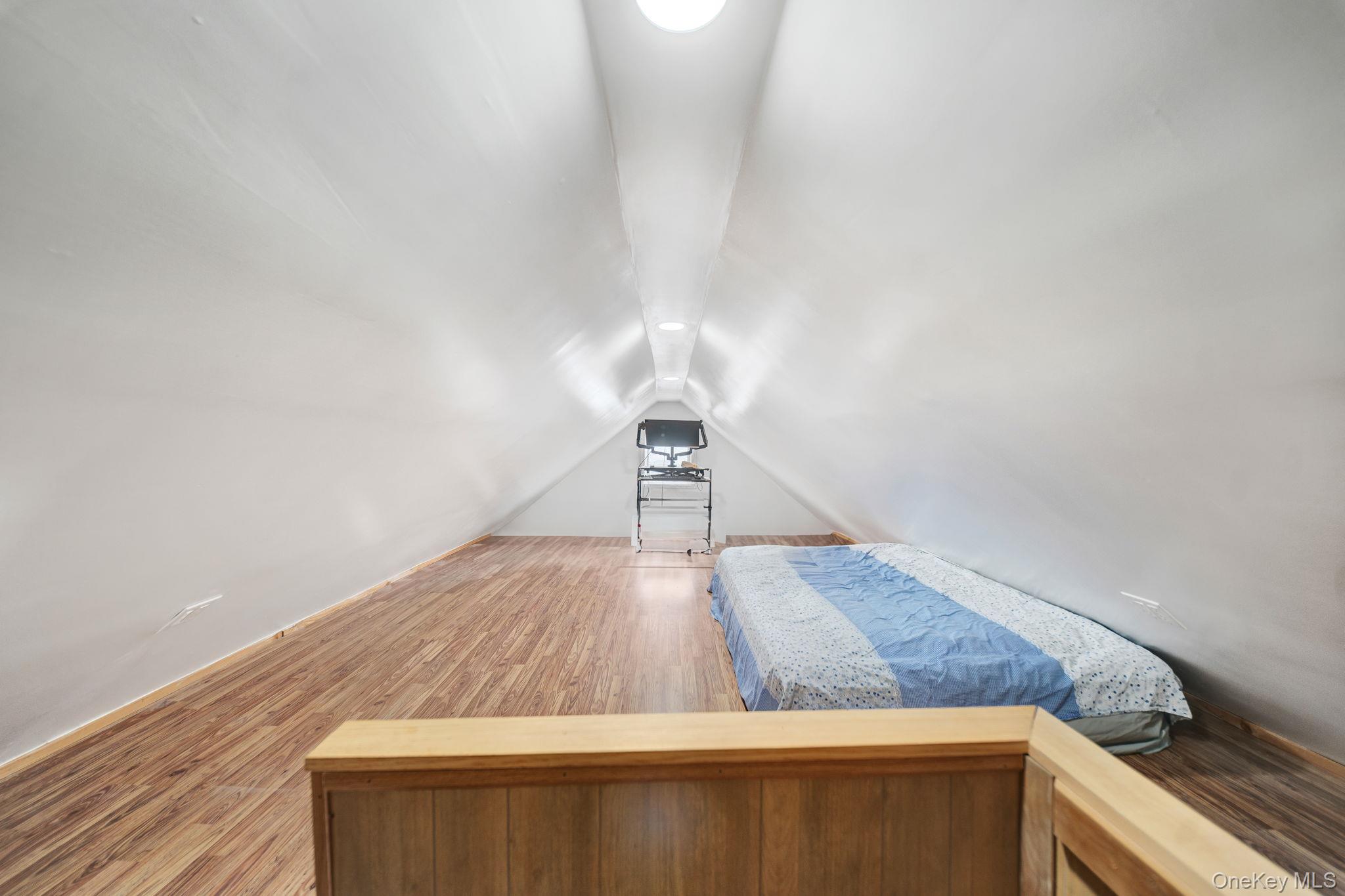 #19 photo, 9317 214th Street, কুইন্‌স Queens Village , NY 11428