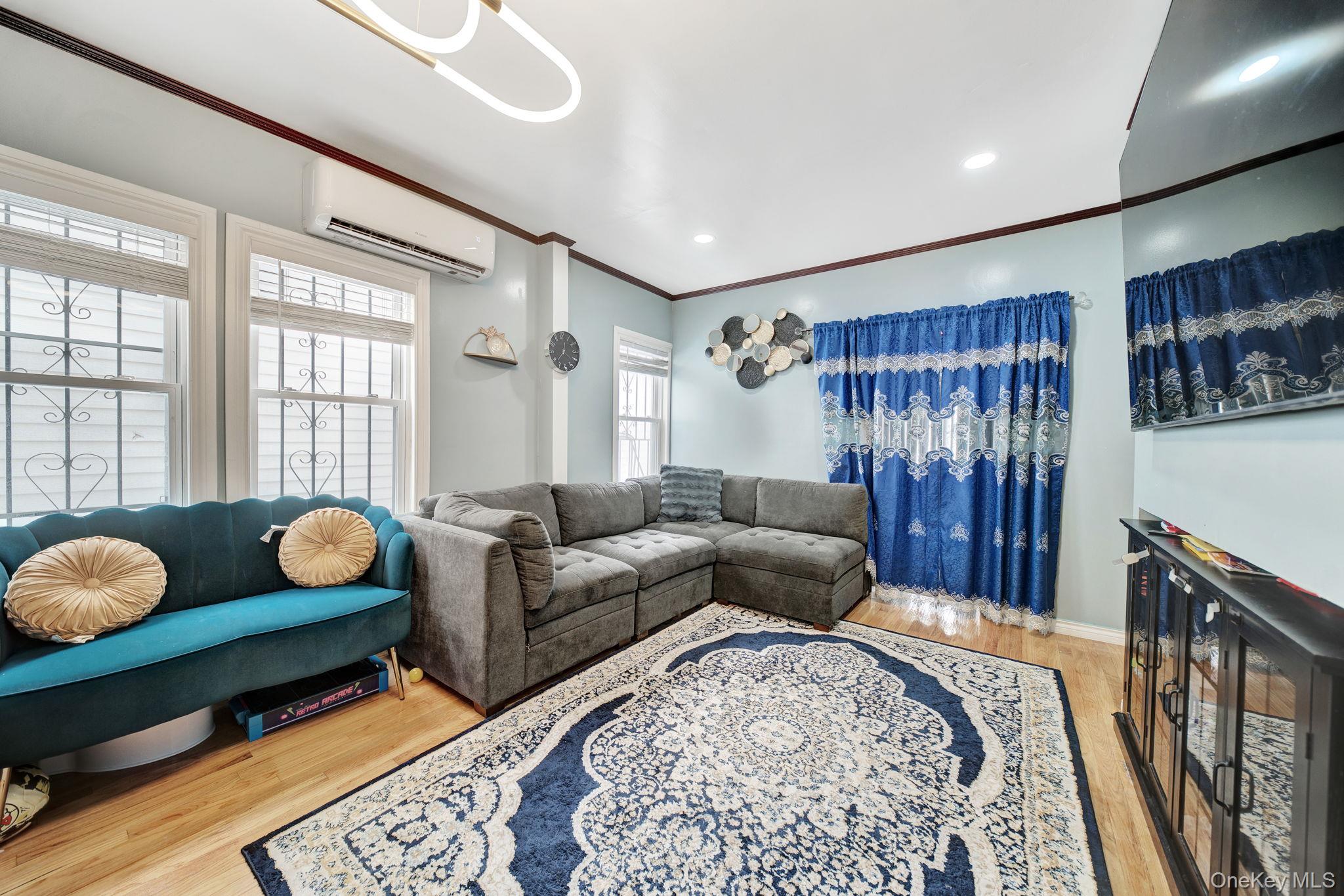 #4 photo, 9317 214th Street, কুইন্‌স Queens Village , NY 11428