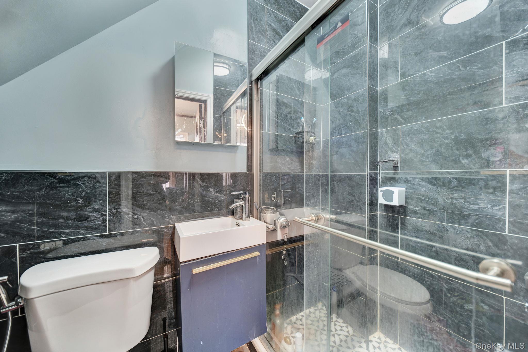 #8 photo, 9317 214th Street, কুইন্‌স Queens Village , NY 11428