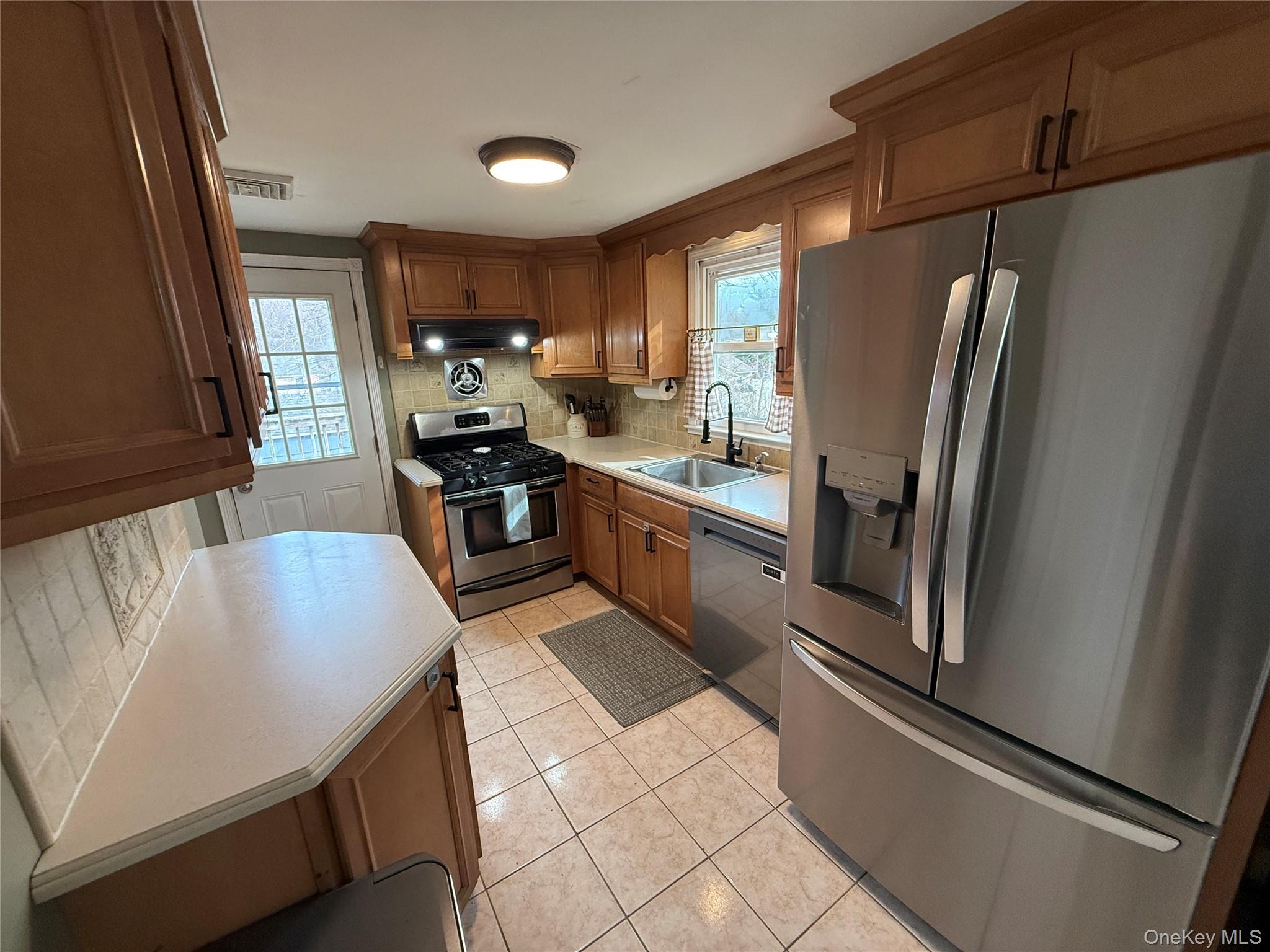 #5 photo, 43 Birchwood Drive, New Windsor , NY 12553