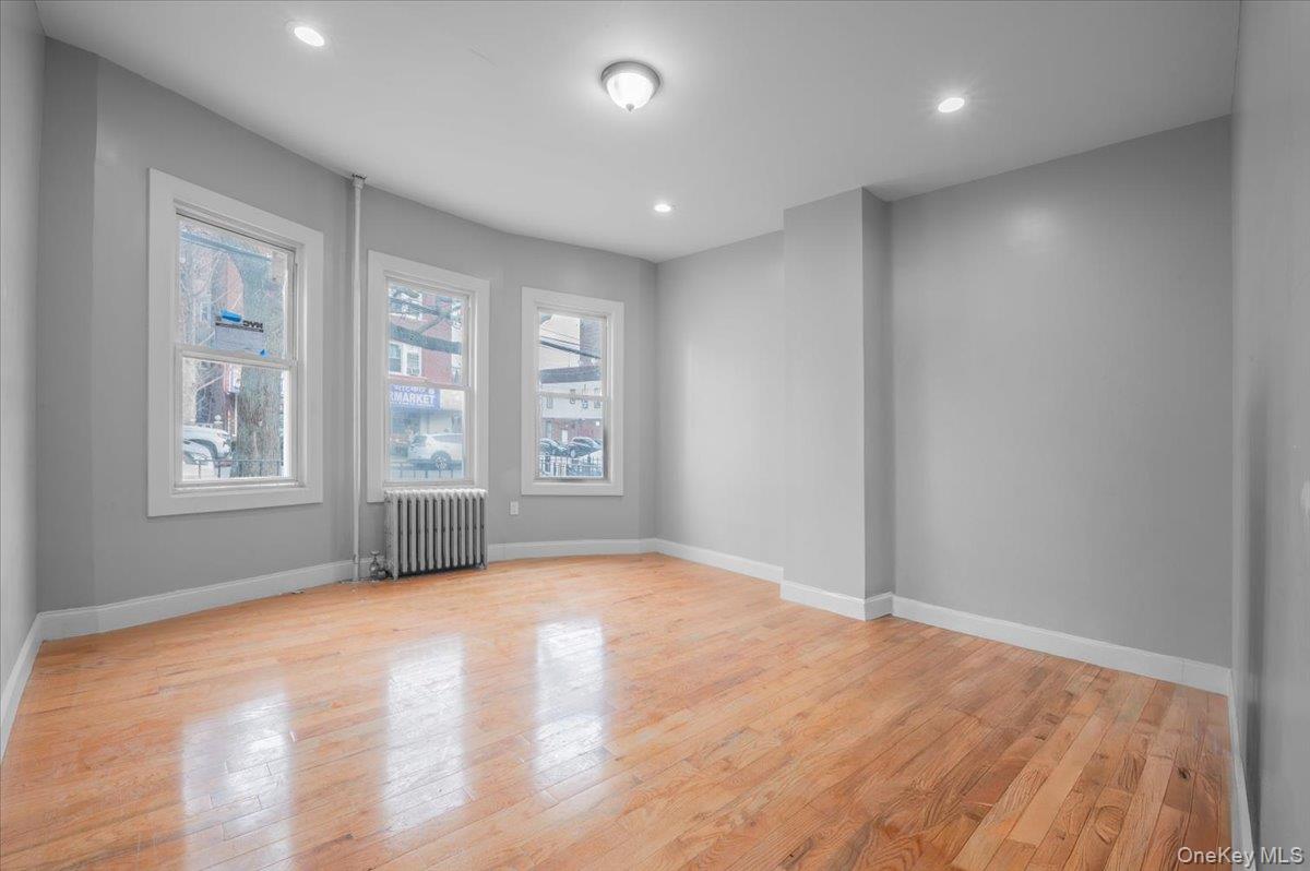 #10 photo, 1439 Zerega Avenue, Bronx , NY 10462