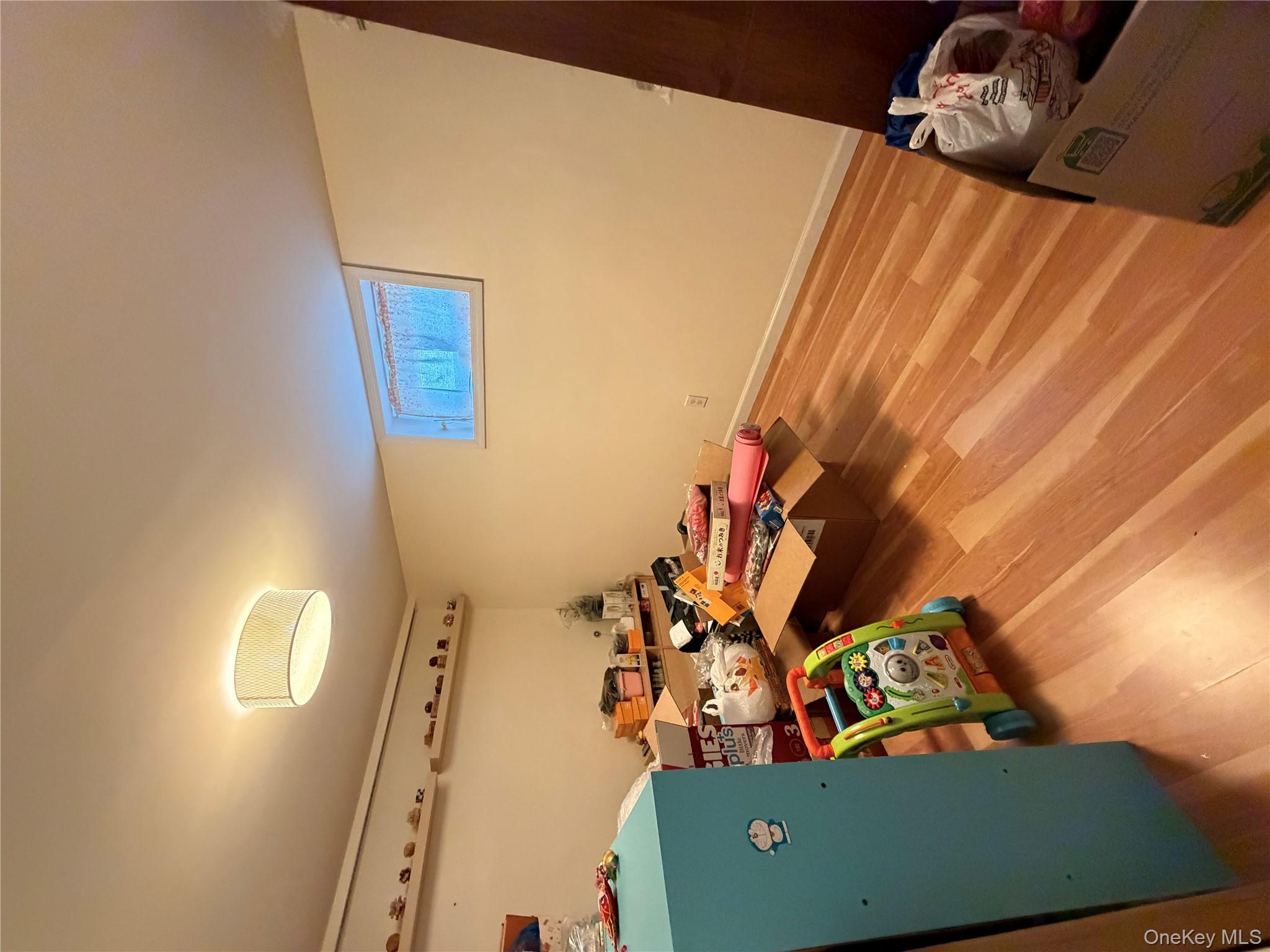 #10 photo, 15739 20th Road, קווינס Whitestone , NY 11357