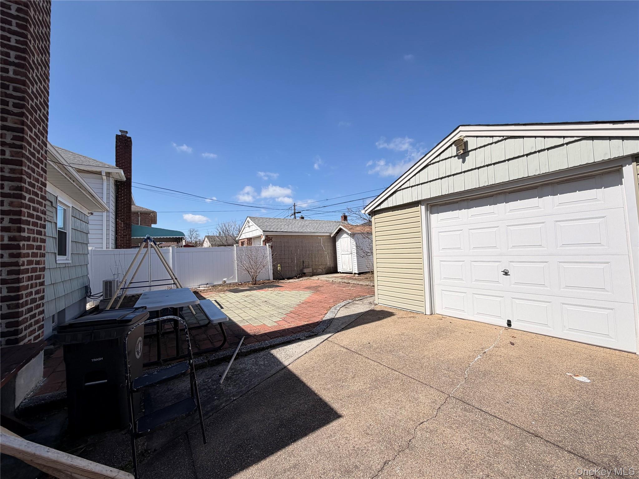 #13 photo, 15739 20th Road, קווינס Whitestone , NY 11357