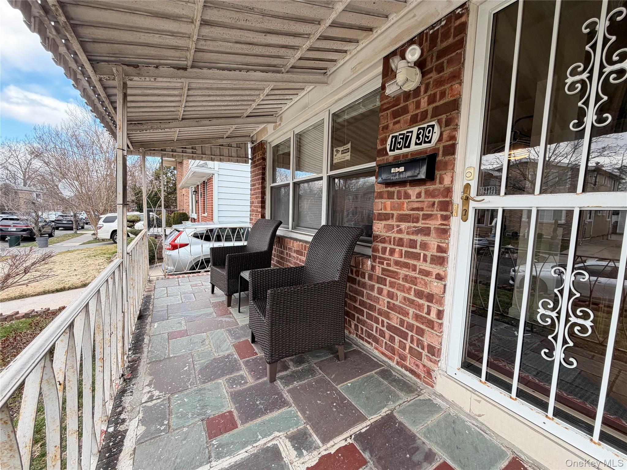 #2 photo, 15739 20th Road, קווינס Whitestone , NY 11357