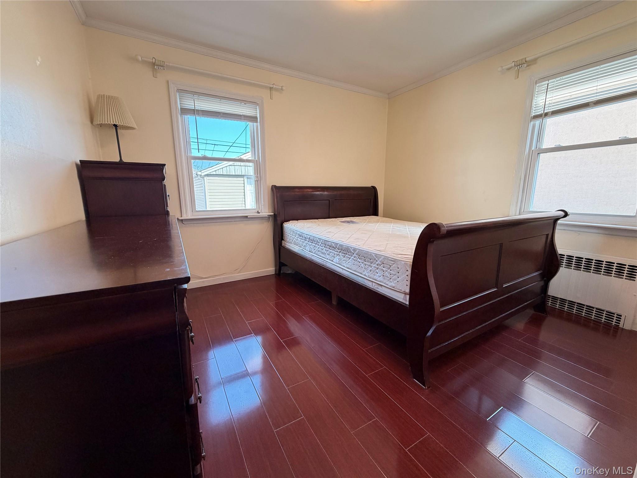 #7 photo, 15739 20th Road, קווינס Whitestone , NY 11357