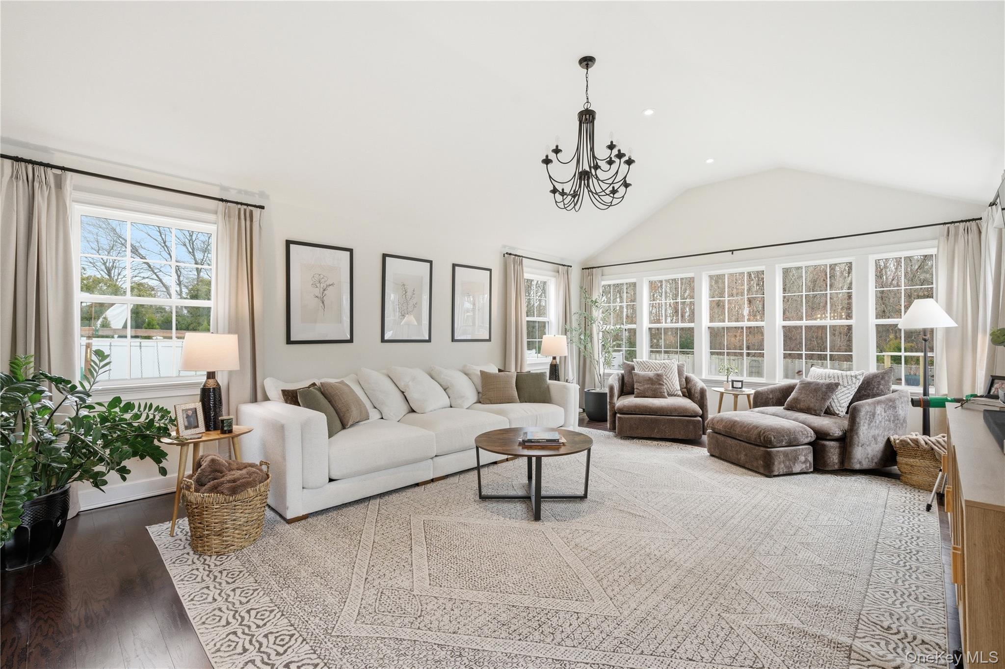 #13 photo, 28 Berkshire Road, Holbrook , NY 11741