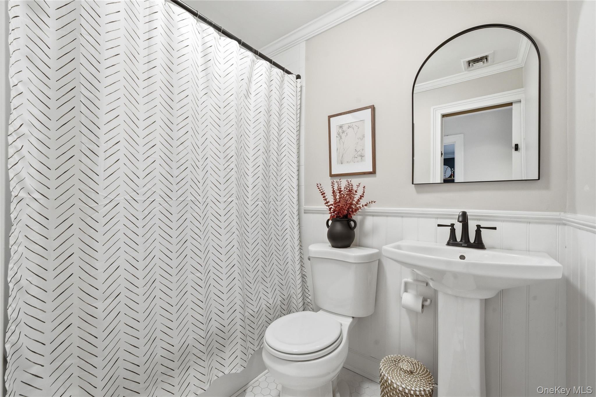 #17 photo, 28 Berkshire Road, Holbrook , NY 11741