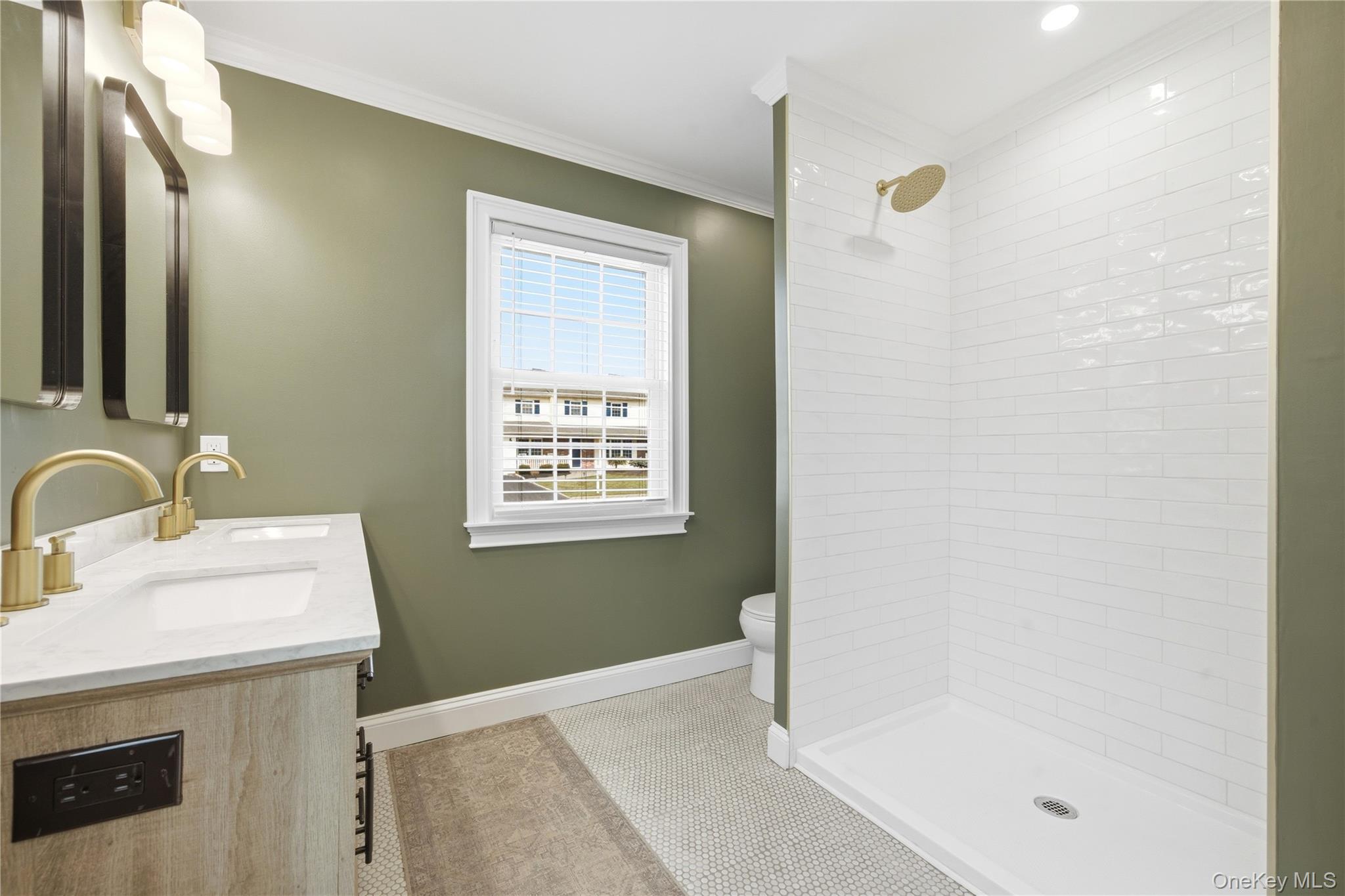 #20 photo, 28 Berkshire Road, Holbrook , NY 11741