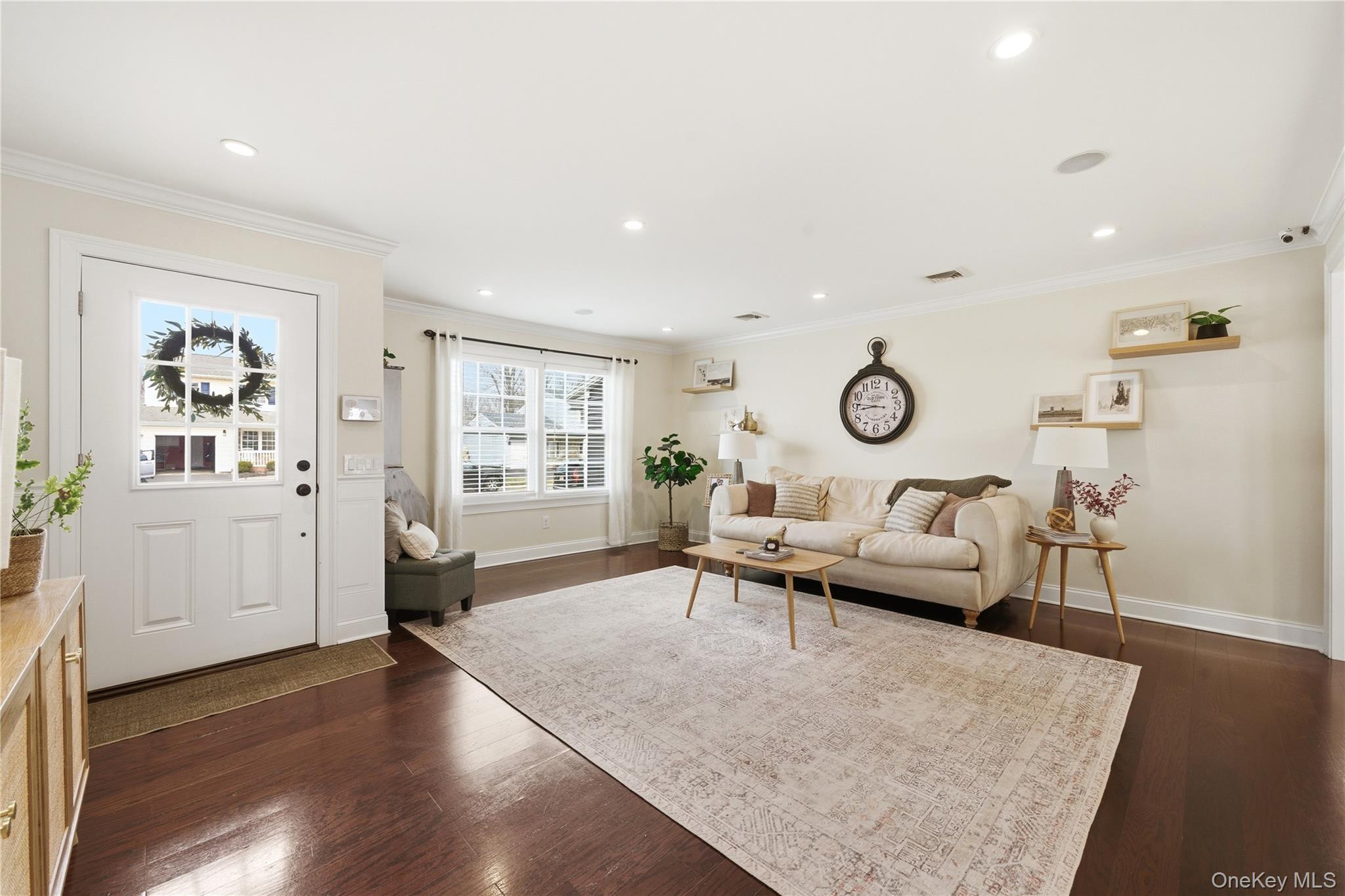 #3 photo, 28 Berkshire Road, Holbrook , NY 11741