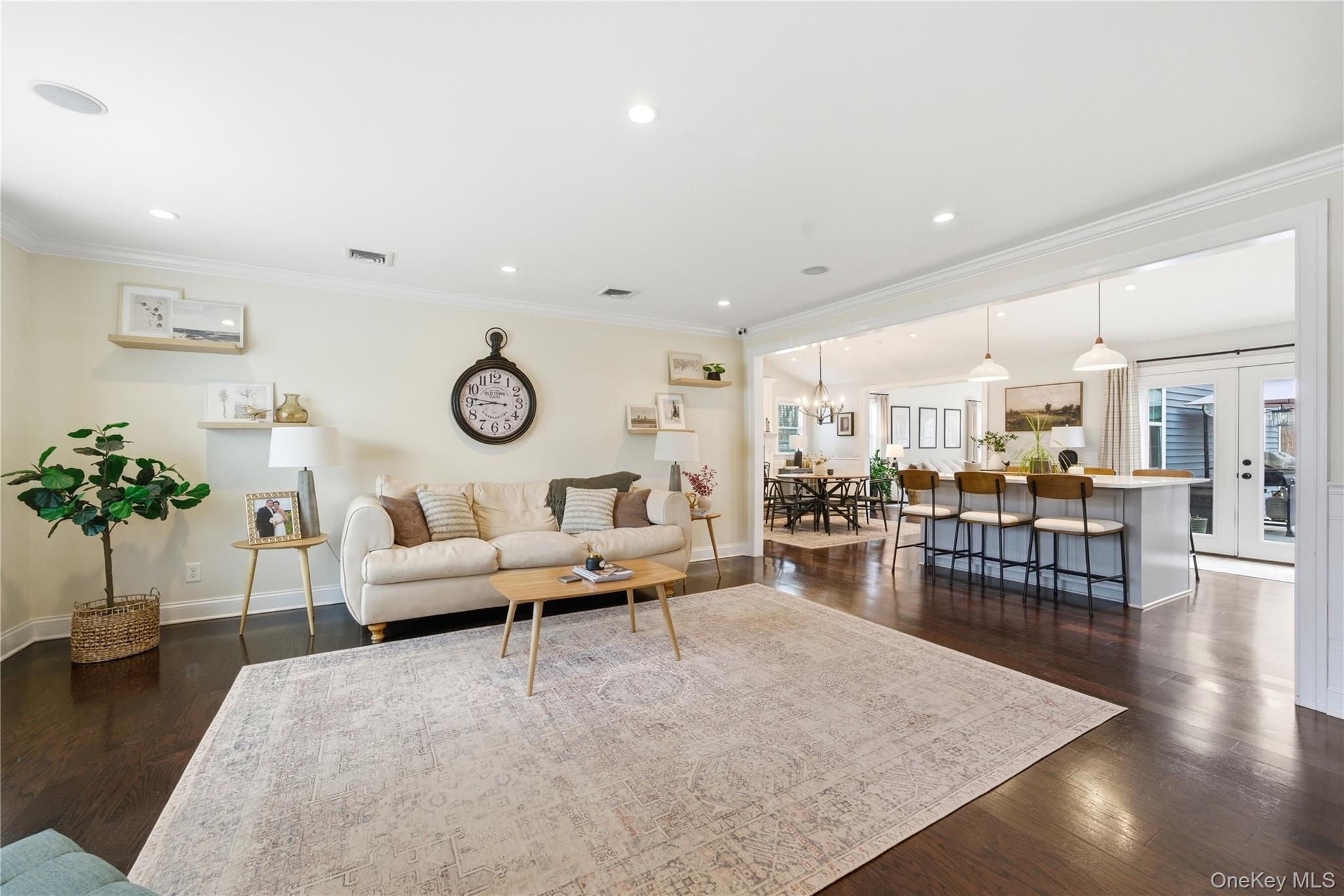 #4 photo, 28 Berkshire Road, Holbrook , NY 11741