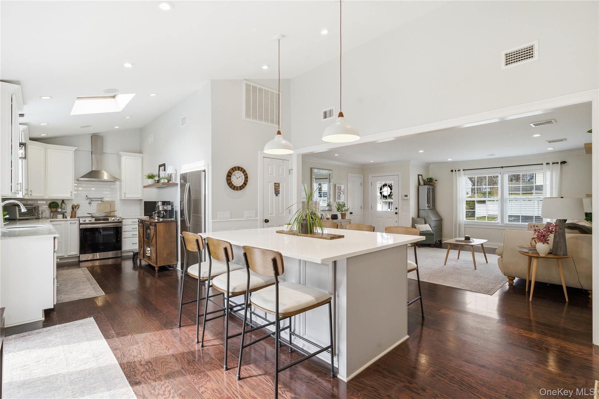 #8 photo, 28 Berkshire Road, Holbrook , NY 11741