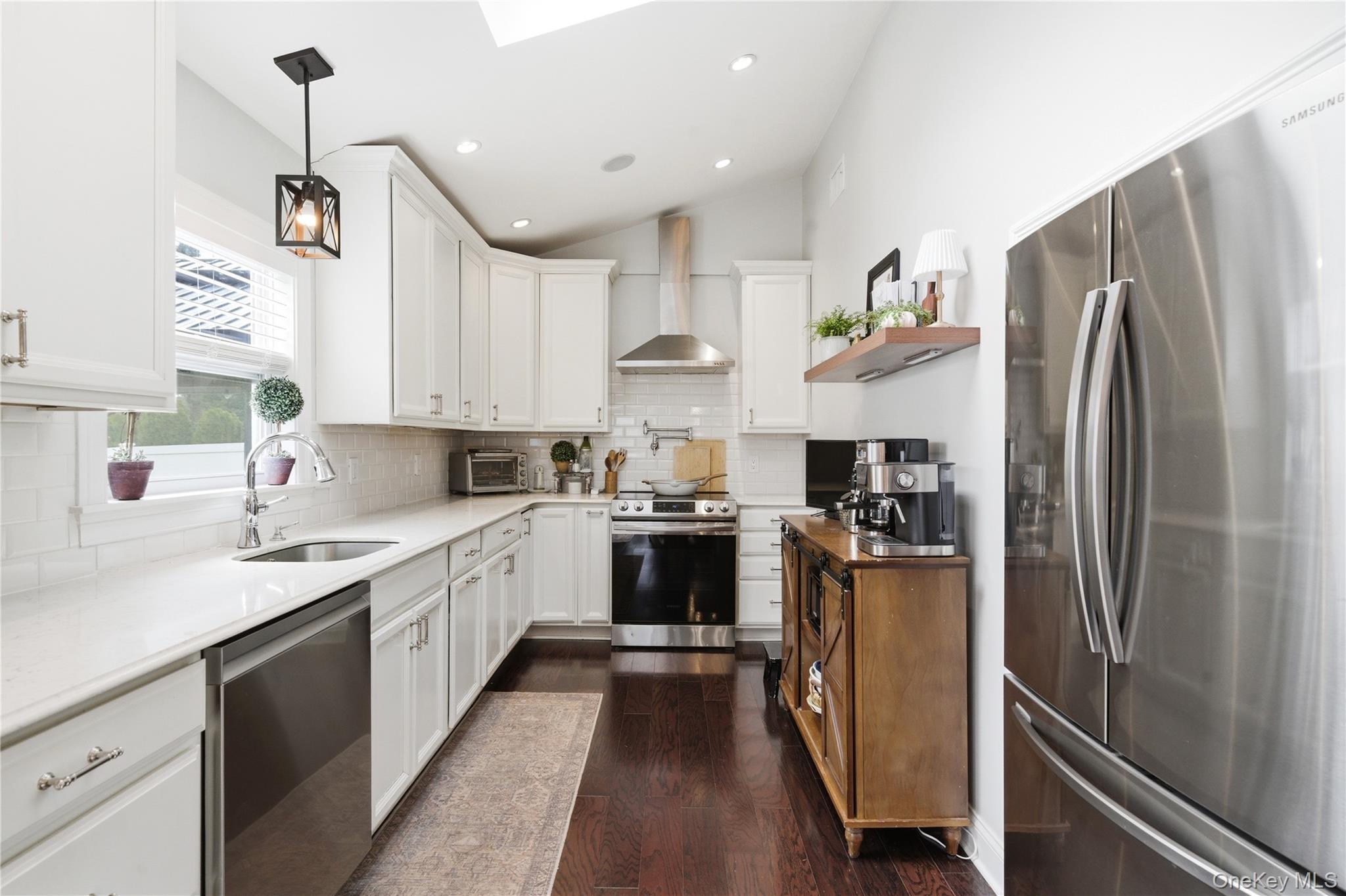 #9 photo, 28 Berkshire Road, Holbrook , NY 11741