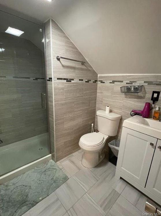 #5 photo, 54 Camden Place, New Hyde Park , NY 11040