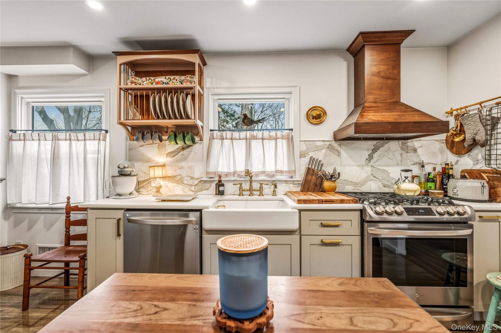 #19 photo, 31 Munson Court, সাফোক কাউন্টি Melville , NY 11747