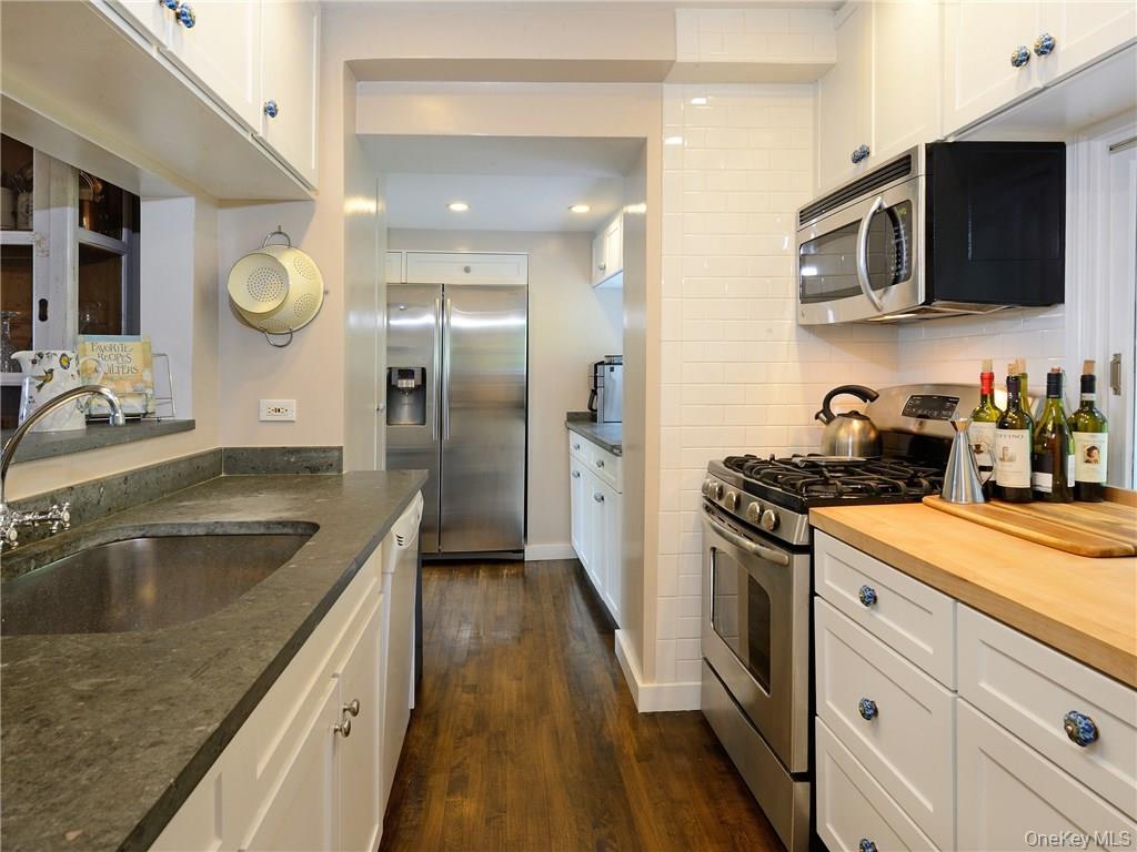 #12 photo, 1007 Route 9W, Nyack , NY 10960