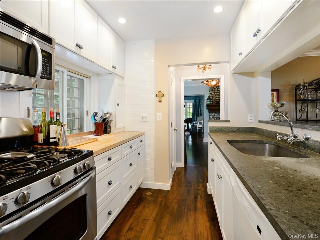 #13 photo, 1007 Route 9W, Nyack , NY 10960