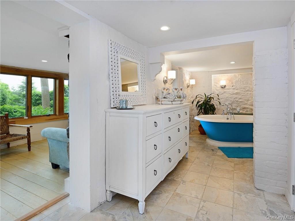 #20 photo, 1007 Route 9W, Nyack , NY 10960