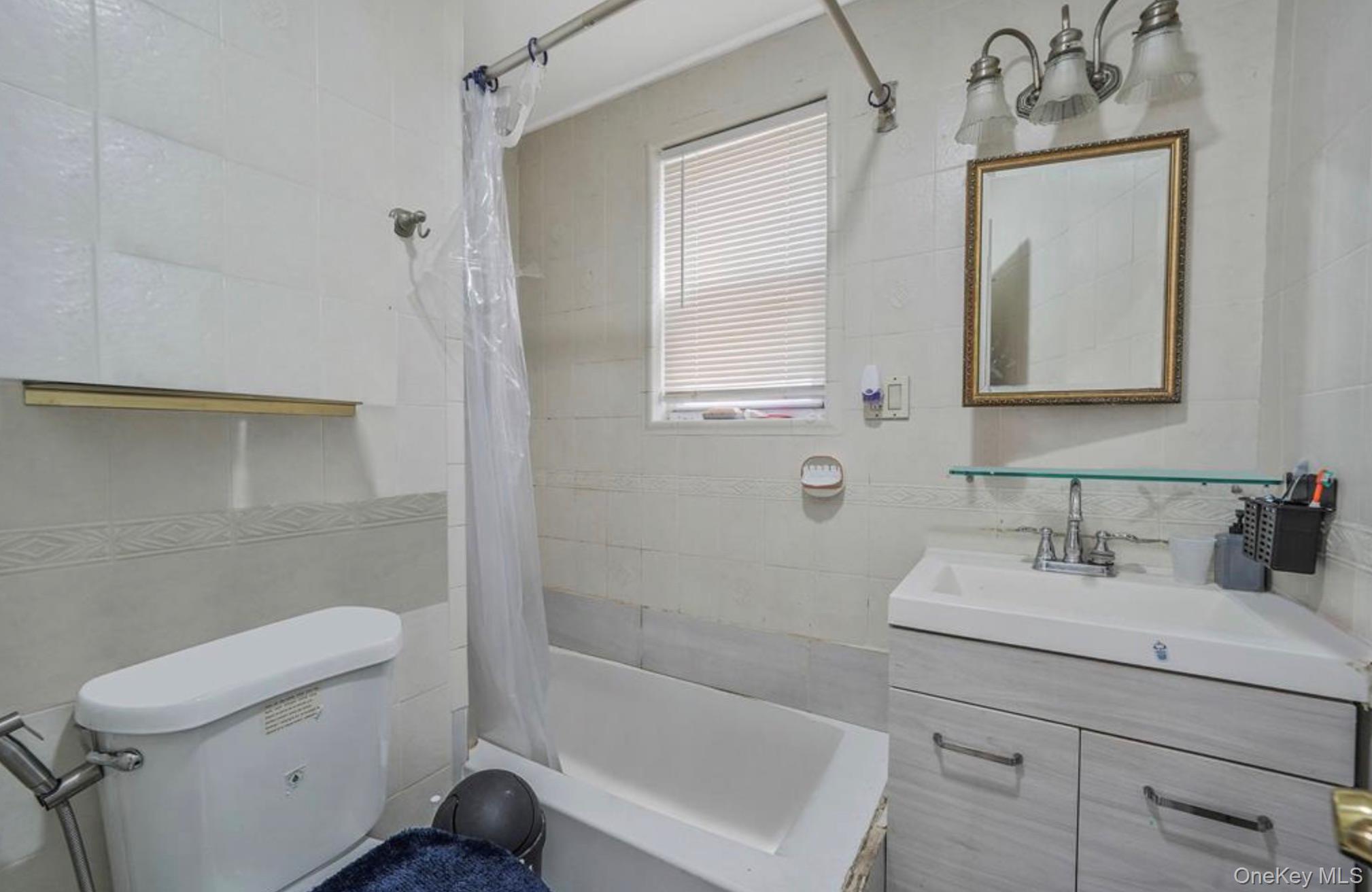 #14 photo, 32 Cumberland Place, नासाउ काउंटी Valley Stream , NY 11580