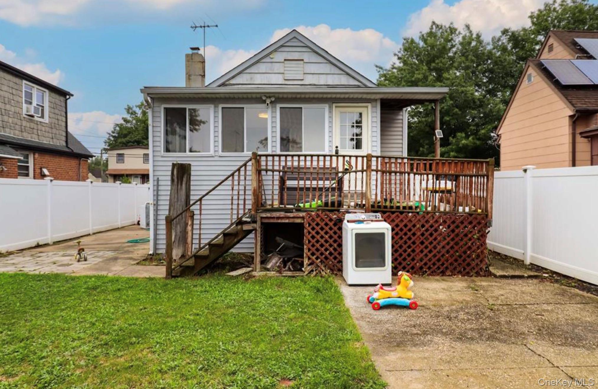 #16 photo, 32 Cumberland Place, नासाउ काउंटी Valley Stream , NY 11580