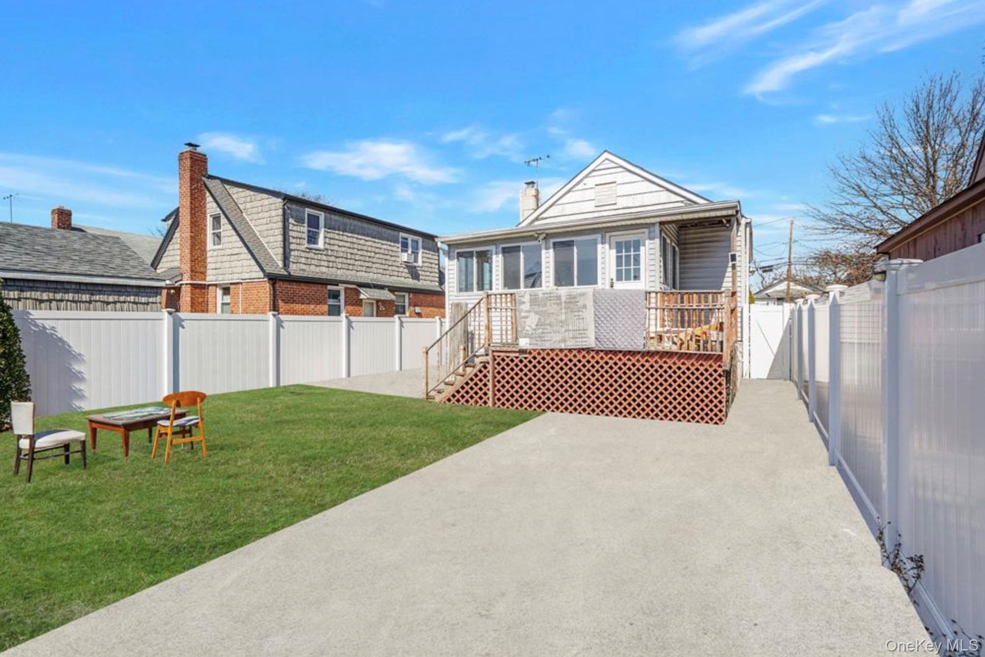 #18 photo, 32 Cumberland Place, नासाउ काउंटी Valley Stream , NY 11580