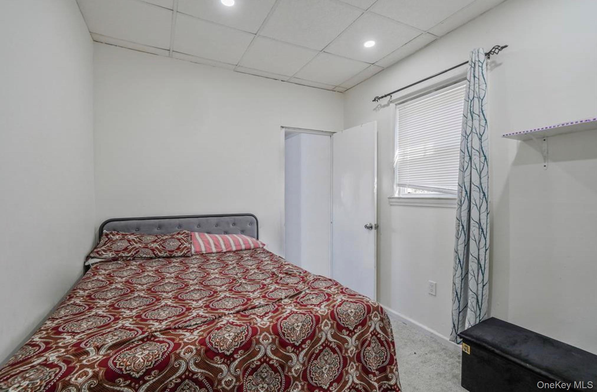 #6 photo, 32 Cumberland Place, नासाउ काउंटी Valley Stream , NY 11580