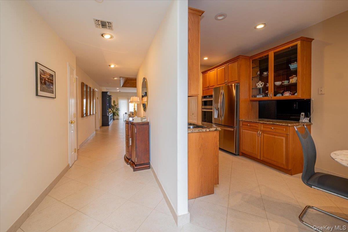 #4 photo, 113 Windwatch Drive, Hauppauge , NY 11788