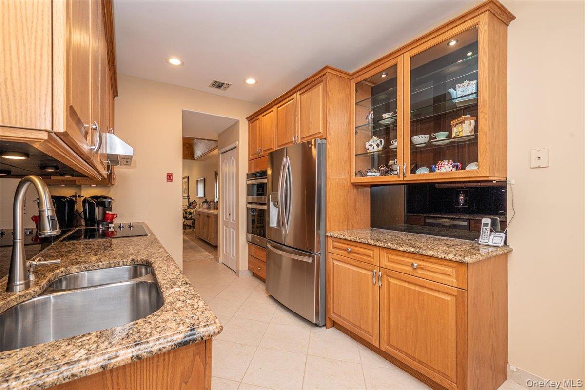 #9 photo, 113 Windwatch Drive, Hauppauge , NY 11788