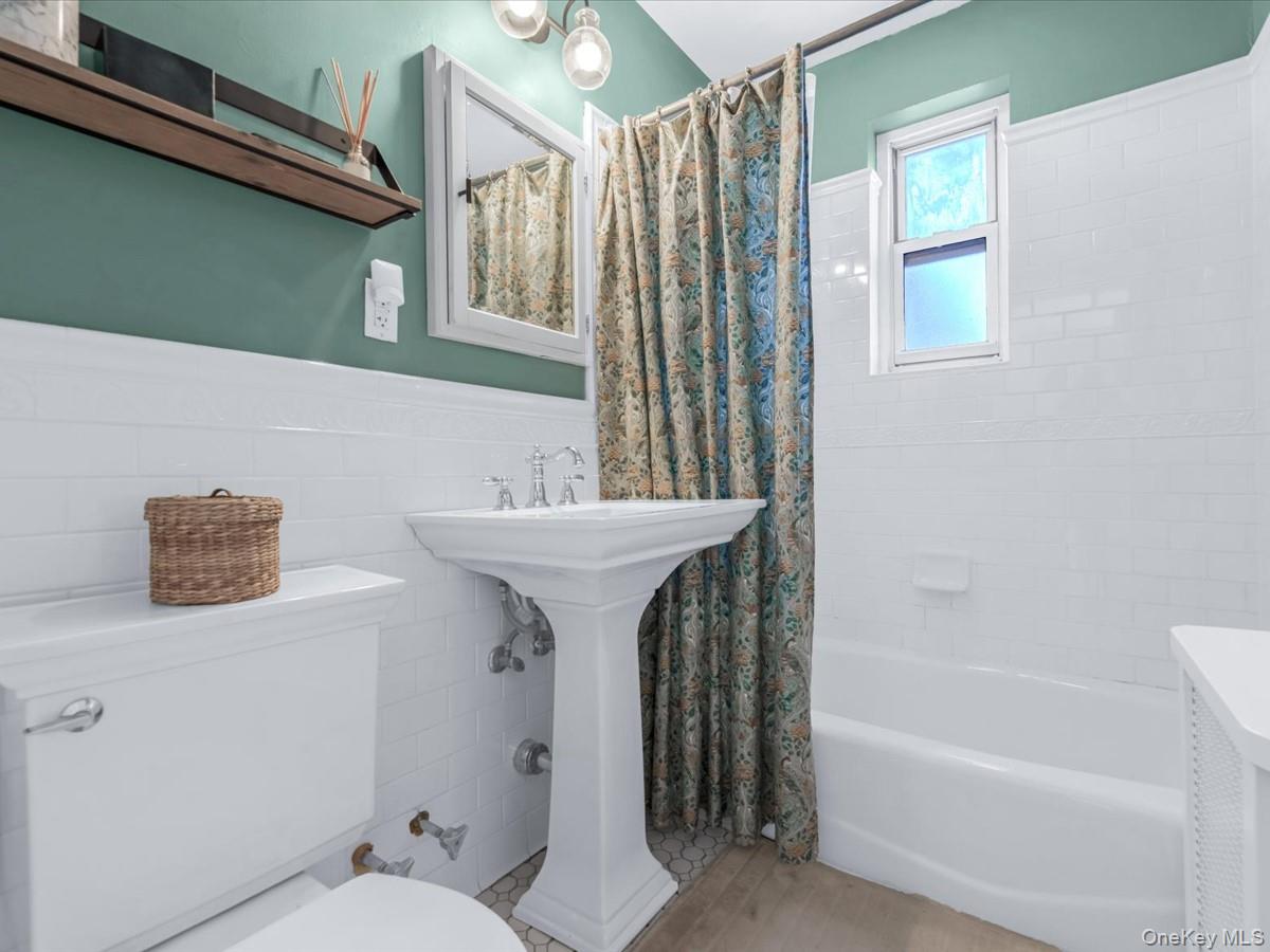 #11 photo, 35-32 205th Street, কুইন্‌স Bayside , NY 11361