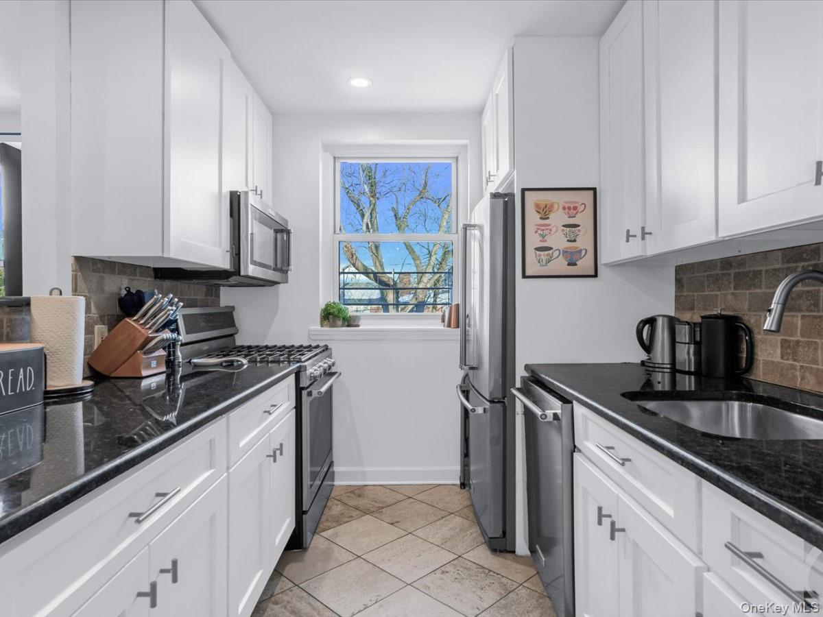 #5 photo, 35-32 205th Street, কুইন্‌স Bayside , NY 11361