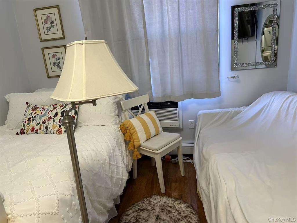 #12 photo, 4021 69th Street, কুইন্‌স Woodside , NY 11377