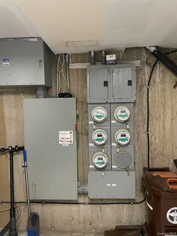 #15 photo, 4021 69th Street, কুইন্‌স Woodside , NY 11377